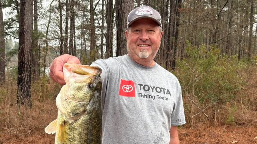 Aaron Batson Lands Big Bass and Top 5 Finish on Lake Sinclair